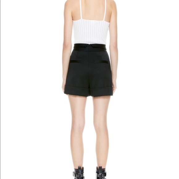 NWT Alice and Olivia CHAD ASYMMETRICAL SHORT - Picture 5 of 8